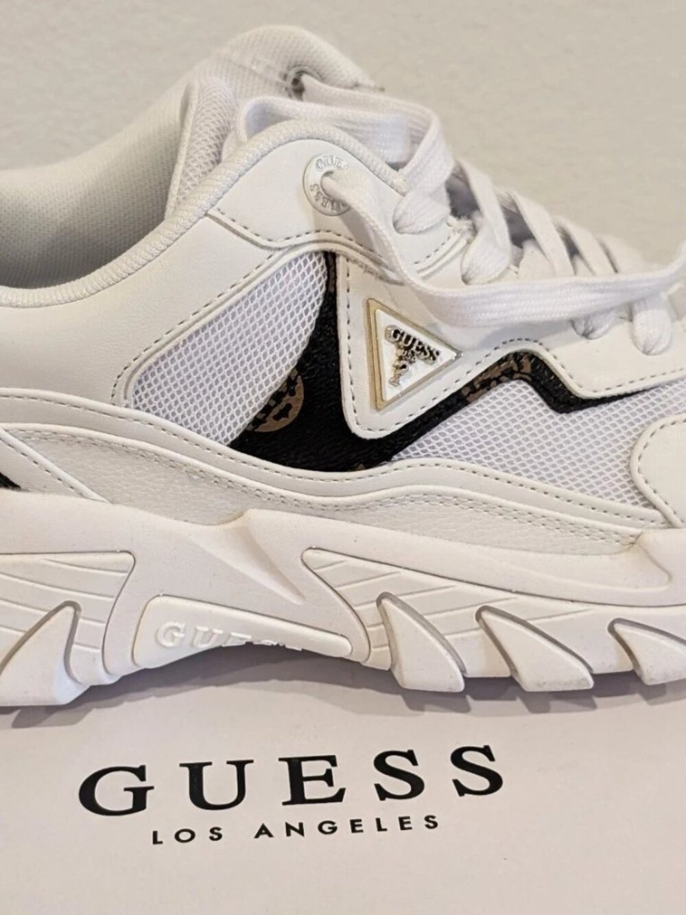 GUESS Womens Nowah Chunky Platform Sneakers White Brown Monogram Shoes Size 9M